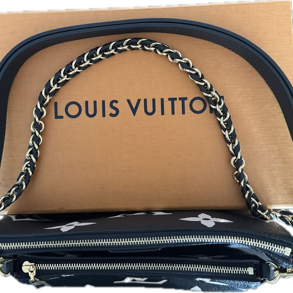 Louis Vuitton Multi Pochette Accessoires Black Empreinte Monogram Giant M45777 - Picture 3 of 9